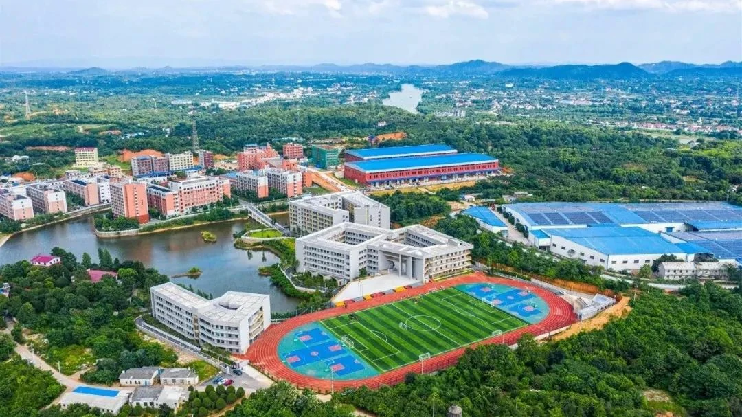 长沙明达高中校园全景 长沙明达高中校园全景